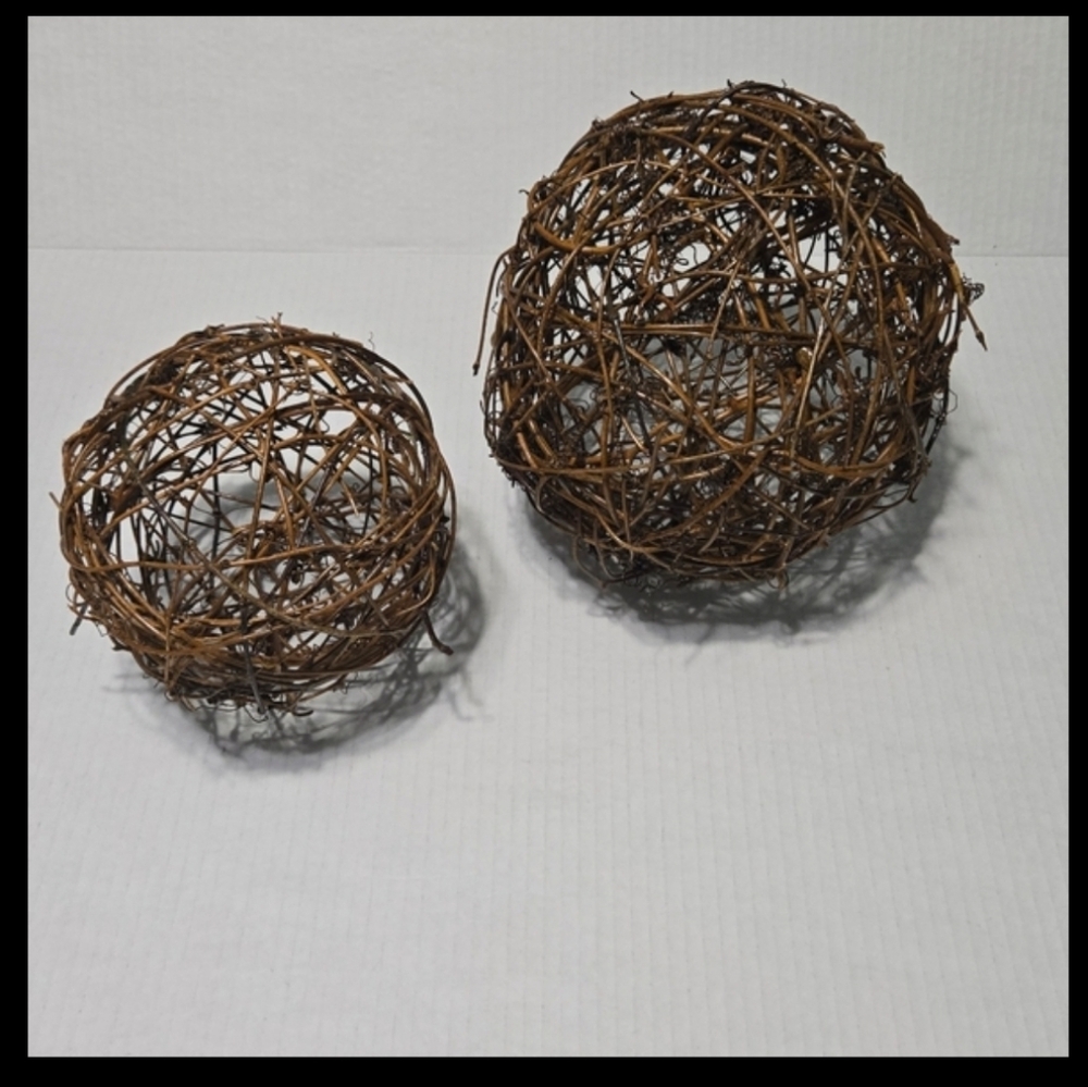 2 Grapevine Balls Farmhouse Bowl Filler